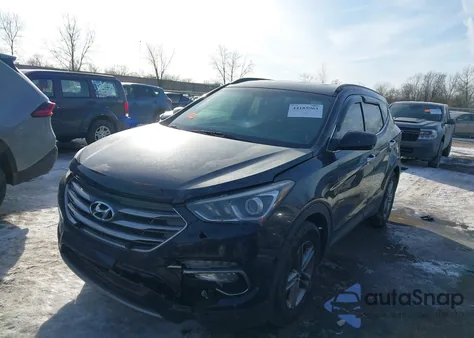 2017 Hyundai Santa Fe Sport 2.4L z USA, uszkodzony, nr VIN 5XYZUDLB8HG390934